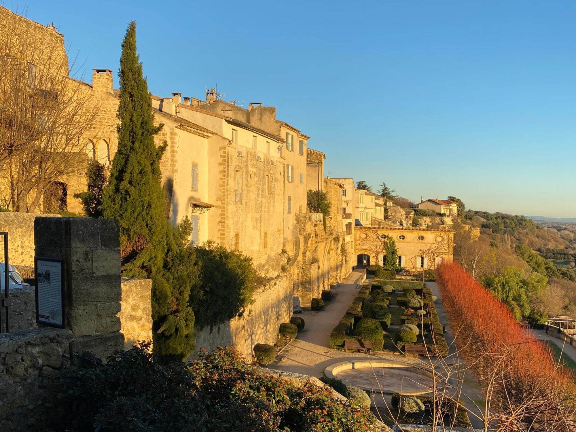Clementine - Joli Studio Prive Avec Clim Calme A 70 M Du Centre Village De Lauris Exterior foto
